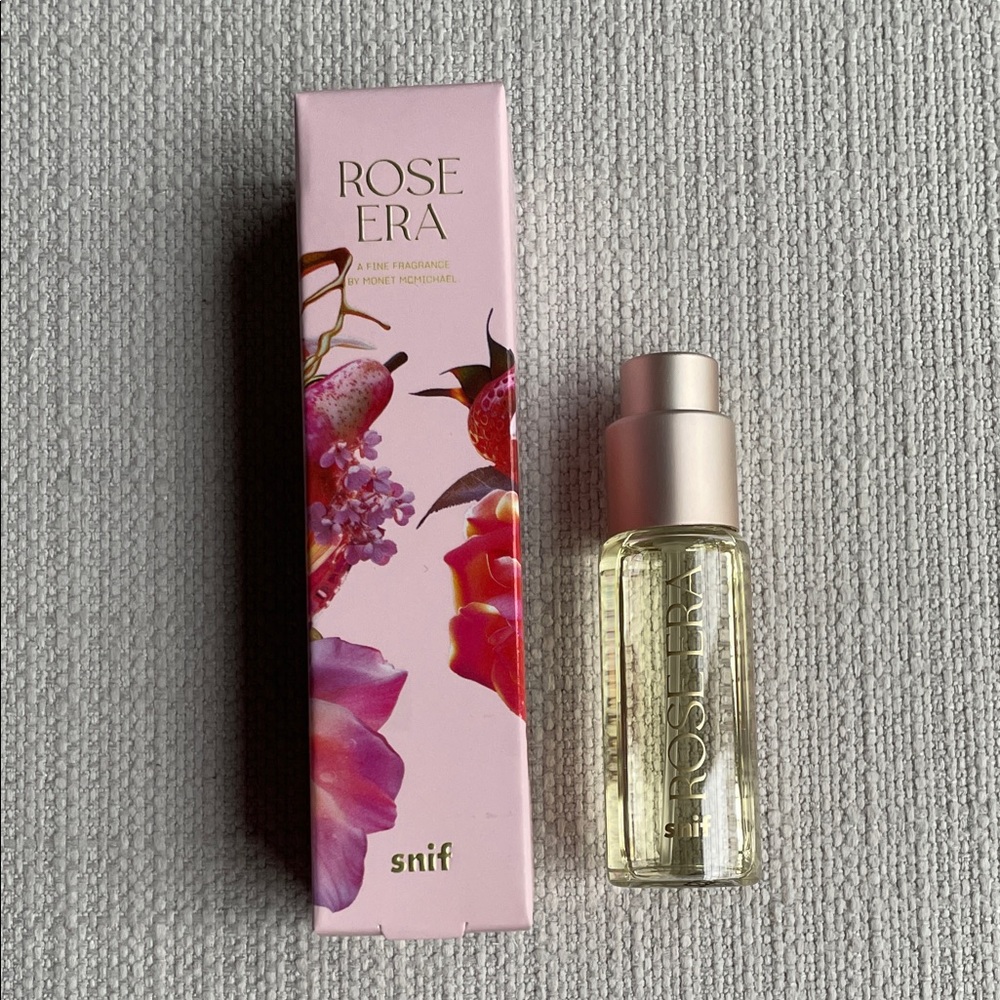 Snif fragrance Rose Era mini travel spray